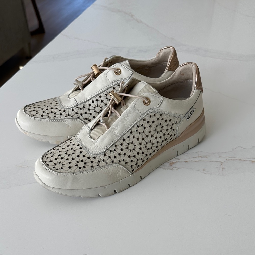 Women's Cream and Tan Sneakers